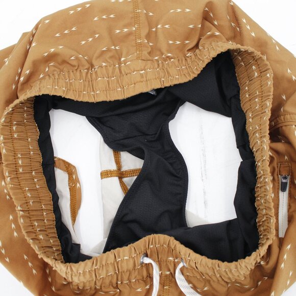 Vuori Shorts Womens XL Clementine 2” Athletic Drawstring Waist Lined printed run - Picture 7 of 10